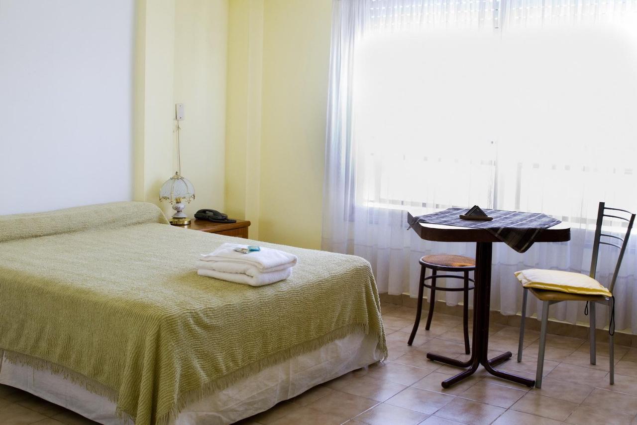 Aparthotel Casino Neuquén Zimmer foto